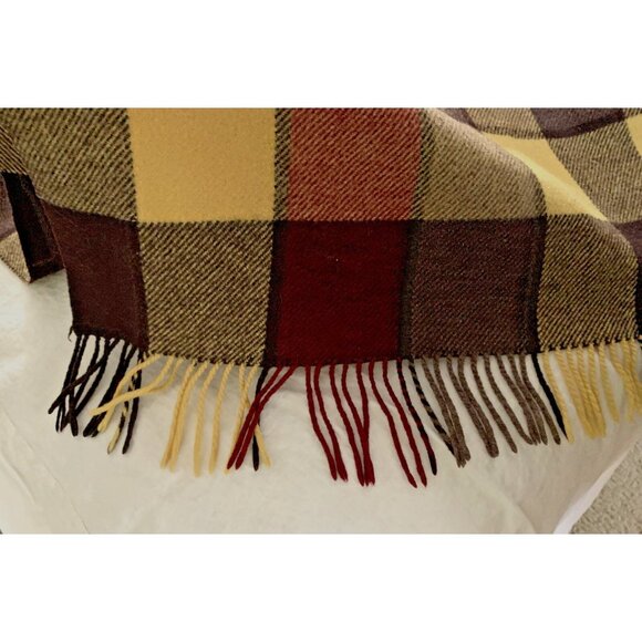 Wool Blanket Throw Burgundy Red Black 50"x64" ROYAL SCOT Tartan Plaid Fringe Vtg - Picture 6 of 7